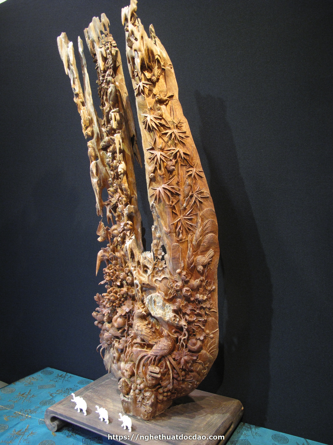 Fragrant Rosewood Statues – Spring, Summer, Autumn, Winter